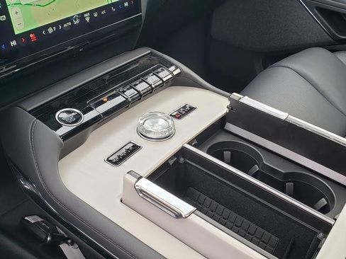 New 2025 Lincoln Navigator Reserve w/ Jet Appearance Package image 21