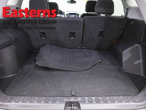 Used 2024 GMC Terrain SLE FWD image 9