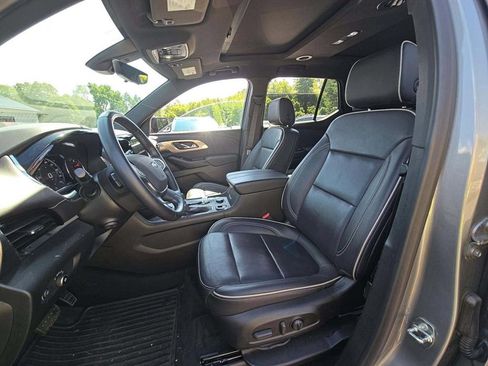Used 2023 Chevrolet Traverse Premier w/ Redline Edition AWD/4WD image 10