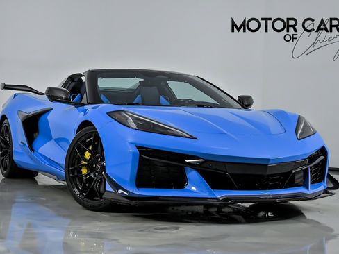 Used 2025 Chevrolet Corvette Z06 w/ Z07 Performance Package image 1