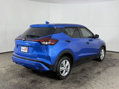 Used 2025 Nissan Kicks Play S FWD image 9