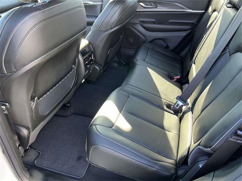 Certified 2025 Jeep Grand Cherokee Limited w/ Black Appearance Package image 26