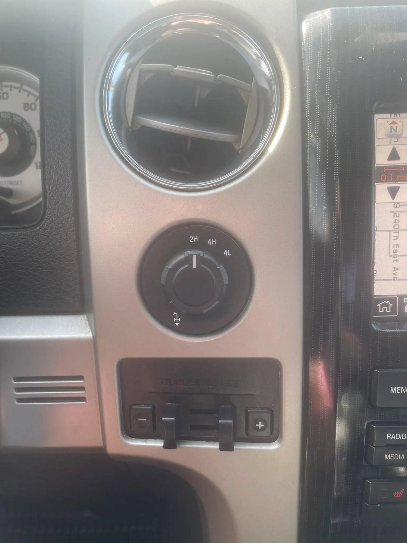 Used 2010 Ford F150 FX4 AWD/4WD image 8