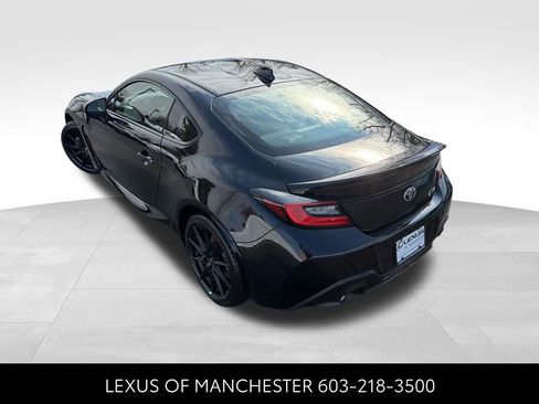 Used 2023 Toyota GR86 Premium w/ ALL Weather Mat Package (TMS) image 4