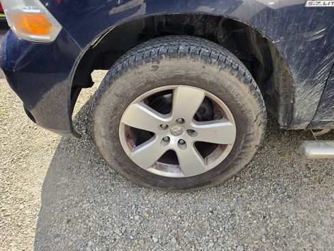 Used 2012 RAM 1500 Express RWD image 3