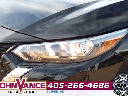 Used 2025 Nissan Sentra SV image 4