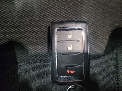 Used 2023 Jeep Grand Cherokee Laredo AWD/4WD image 32