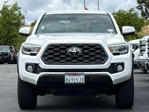 Used 2022 Toyota Tacoma TRD Off-Road w/ Technology Package AWD/4WD image 10