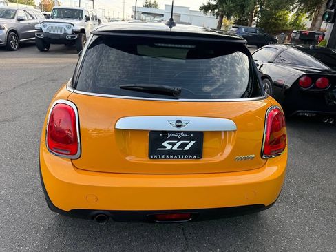 Used 2014 MINI Cooper 2-Door Hardtop FWD image 4