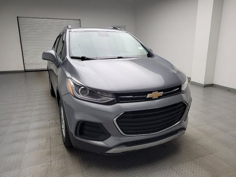 Used 2020 Chevrolet Trax LT FWD image 14
