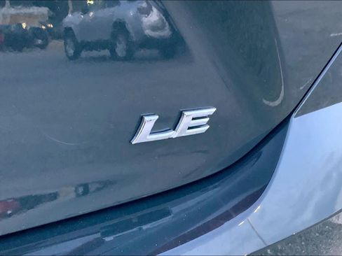 Used 2025 Toyota Camry LE image 9