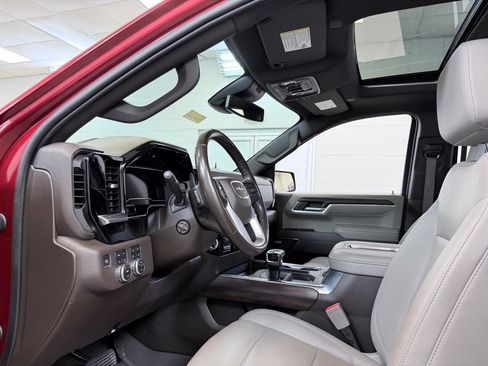 Used 2022 GMC Sierra 1500 SLT w/ SLT Premium Plus Package AWD/4WD image 17