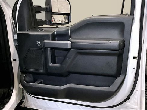 Used 2019 Ford F150 XLT w/ Equipment Group 302A Luxury image 28