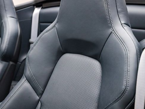 Used 2025 Porsche 911 Carrera image 24