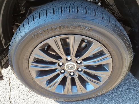 Used 2021 Lexus GX 460 Premium image 10