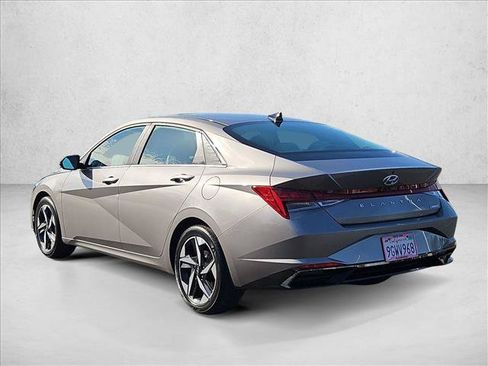 Used 2023 Hyundai Elantra Limited FWD image 8