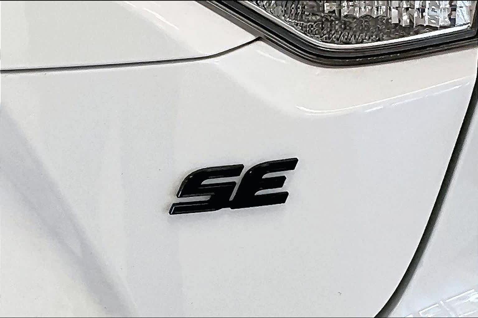 Used 2021 Toyota Corolla SE FWD image 9