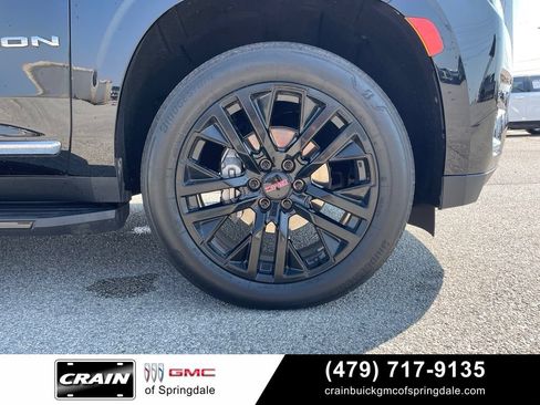 Used 2021 GMC Yukon SLT w/ SLT Premium Package AWD/4WD image 32