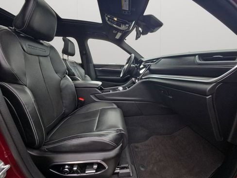 Used 2022 Jeep Grand Cherokee L Overland w/ Luxury Tech Group IV image 15