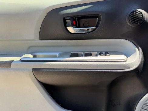 Used 2013 Toyota Prius C Four FWD image 9
