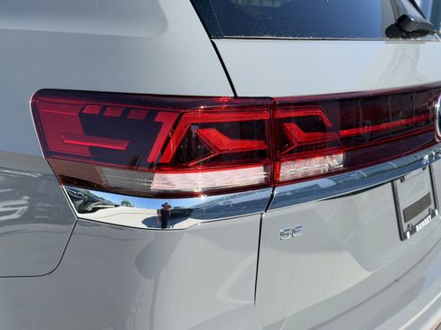 New 2026 Volkswagen Atlas SE FWD image 9