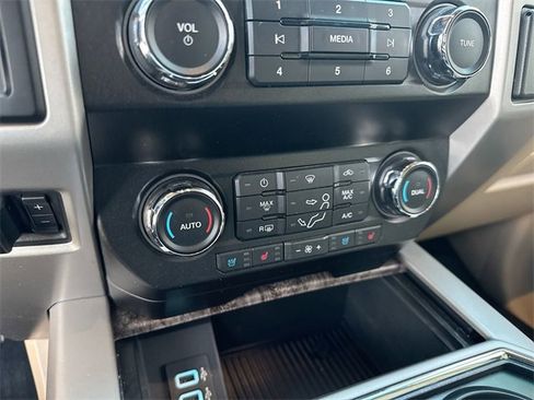 Certified 2019 Ford F250 Lariat w/ Lariat Ultimate Package image 21