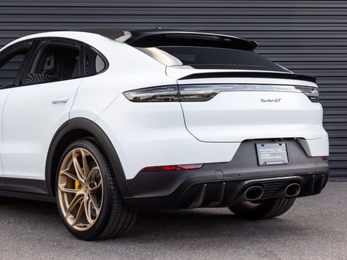 Certified 2022 Porsche Cayenne Turbo GT AWD/4WD image 11