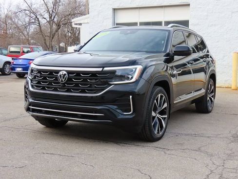 Used 2025 Volkswagen Atlas SEL Premium R-Line image 3