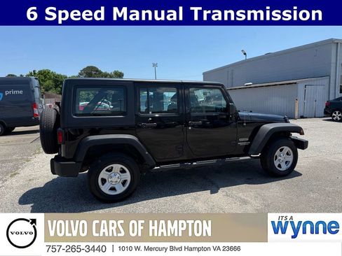 Used 2017 Jeep Wrangler Unlimited Sport w/ Connectivity Group AWD/4WD image 6