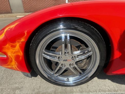 Used 2002 Chevrolet Corvette Coupe w/ Preferred Equipment Group2 image 24