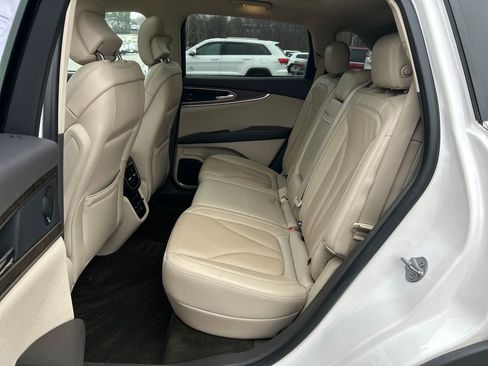 Used 2019 Lincoln Nautilus Reserve image 16