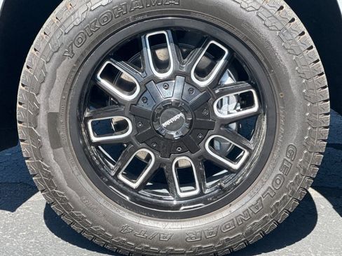 Used 2026 GMC Yukon Denali AWD/4WD image 47
