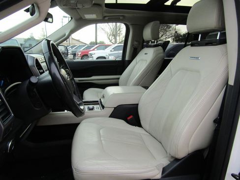 Used 2019 Ford Expedition Max Platinum image 9