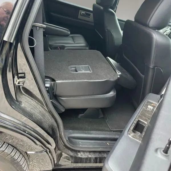Used 2016 Ford Expedition Limited w/ Equipment Group 301A AWD/4WD image 27