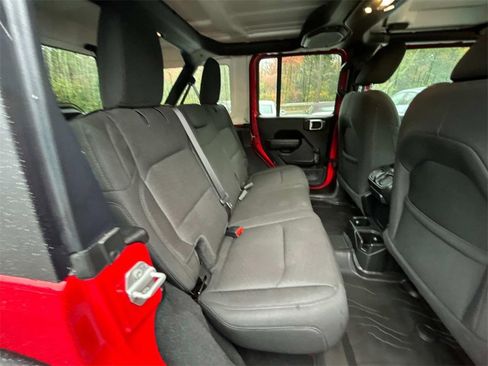 Used 2022 Jeep Wrangler Unlimited Sport image 17