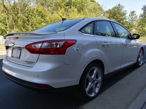 Used 2013 Ford Focus Titanium w/ Titanium Handling Pkg image 3