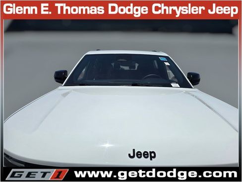 Used 2023 Jeep Grand Cherokee L Laredo RWD image 11