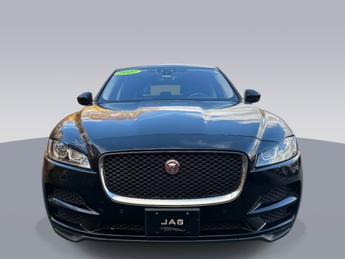 Used 2020 Jaguar F-PACE Prestige image 8