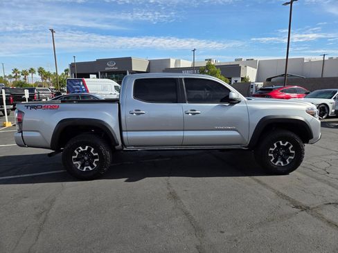 Used 2023 Toyota Tacoma TRD Off-Road w/ Technology Package AWD/4WD image 7