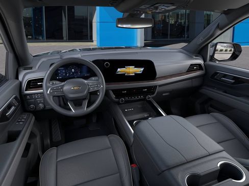 New 2026 Chevrolet Suburban Premier RWD image 15