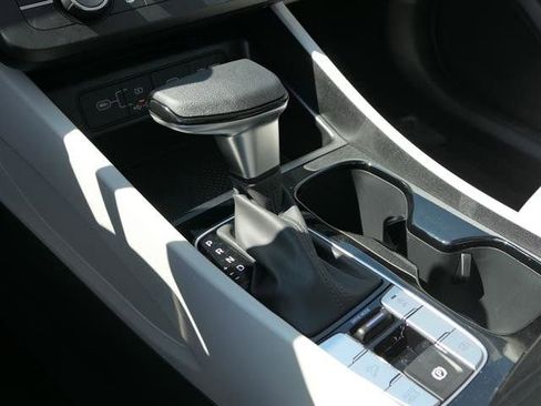 New 2025 Hyundai Tucson SE image 21