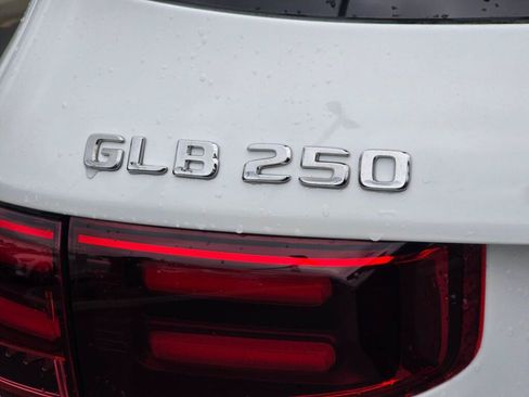 New 2026 Mercedes-Benz GLB 250 4MATIC image 31
