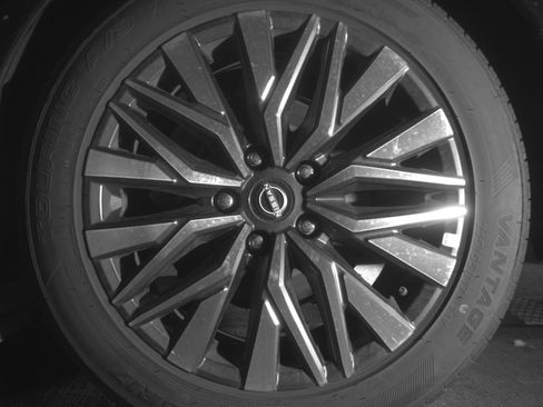 Used 2025 Nissan Altima 2.5 SV image 14