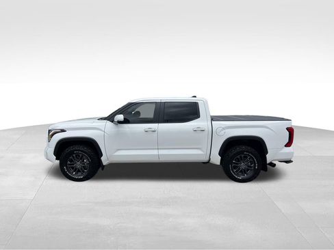 Used 2024 Toyota Tundra SR5 w/ SR5 Convenience Package AWD/4WD image 4