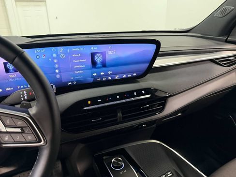 Used 2026 Buick Enclave Preferred AWD/4WD image 80