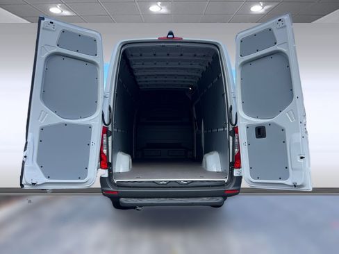New 2026 Mercedes-Benz Sprinter 2500 image 27
