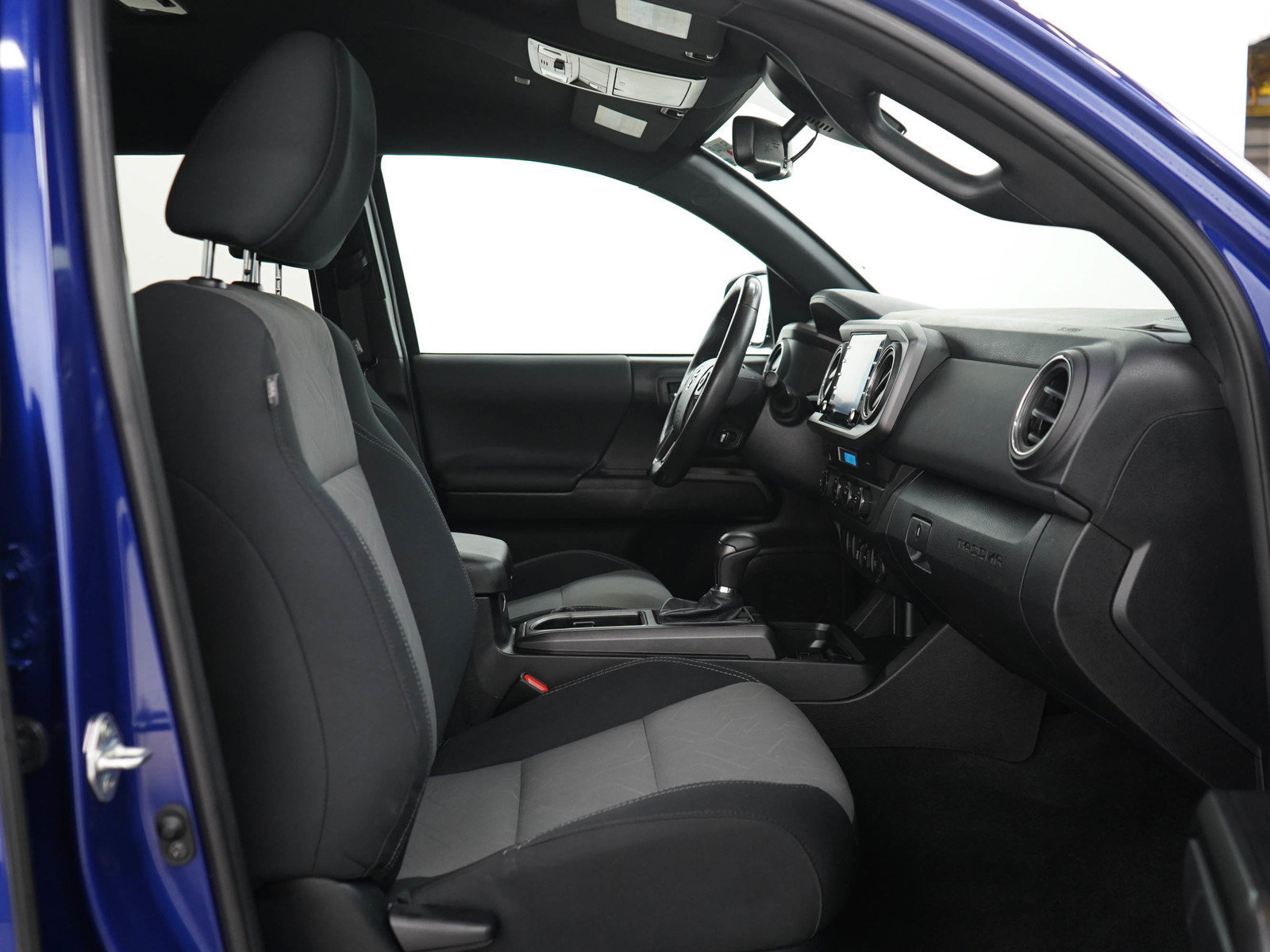 Used 2023 Toyota Tacoma TRD Sport AWD/4WD image 12