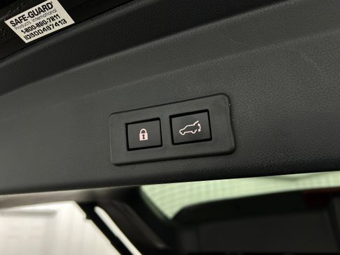Used 2022 Subaru Ascent Touring AWD/4WD image 38