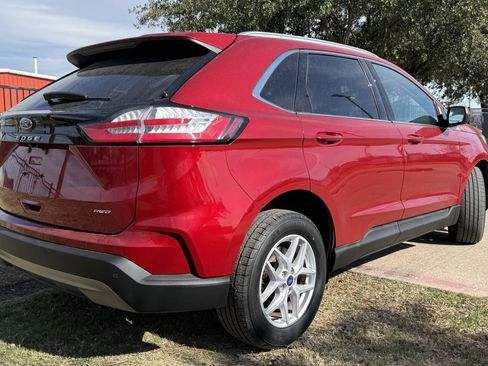 Used 2022 Ford Edge SEL w/ Convenience Package image 8