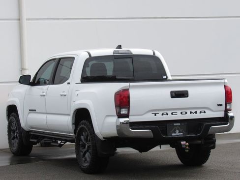 Used 2023 Toyota Tacoma SR5 RWD image 5